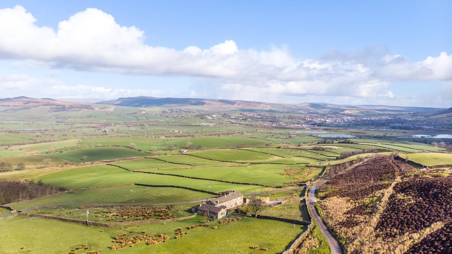 Intensive grazing areas to be rewilded alongside recovering moorland