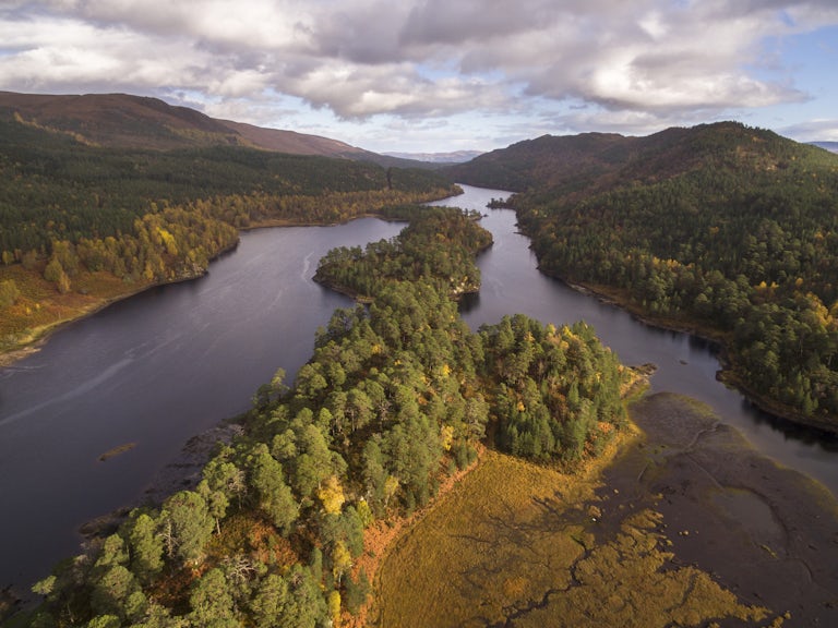 Loch Beinn a Mheadhoin in Glen Affric Scotland c scotlandbigpicture com